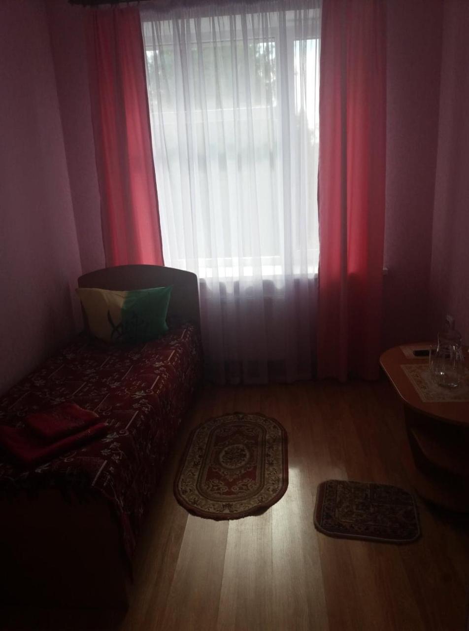 Отель Брама Hlukhiv Exterior foto